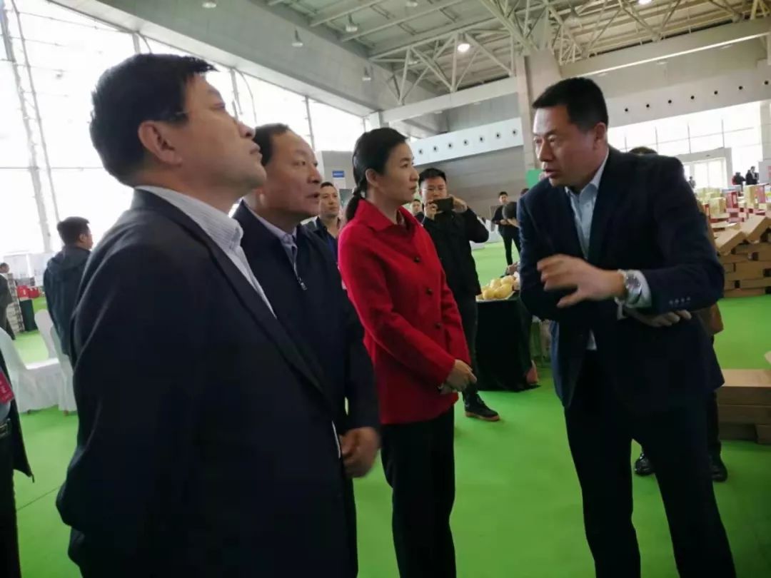 k8.com应邀参加威海市第三届知名农产品展暨第十届苹果擂台赛，助力农产品质量安全，实现农业信息化！(图3)